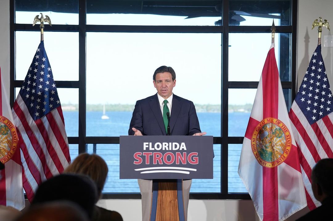 The Intricate Dance of Politics: Ron DeSantis Challenges Trump in the 2024 US Presidential Campaign